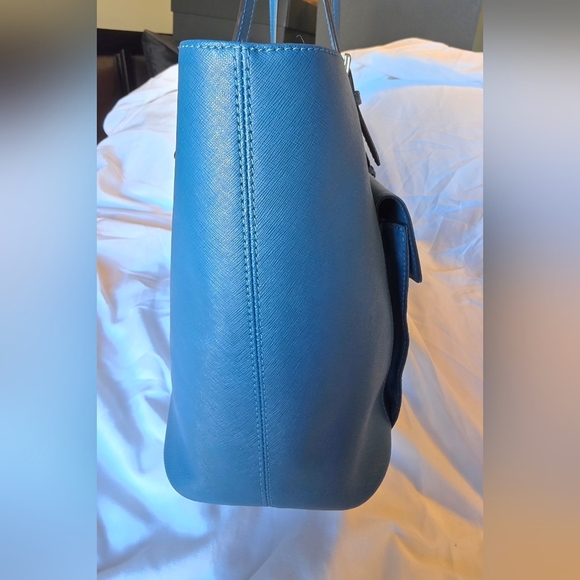 Michael Kors Elegant Blue Tote - Picture 4 of 10